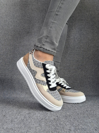Chaussures baskets noires et blanches en tweed style converse