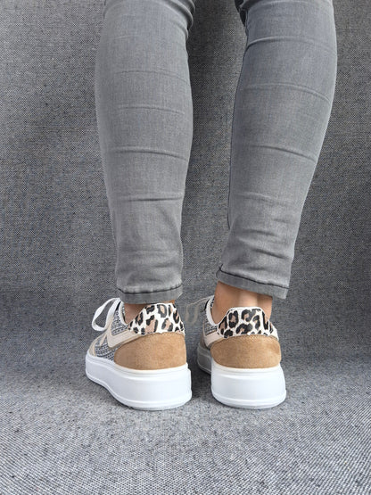 Chaussures baskets noires et blanches en tweed style converse