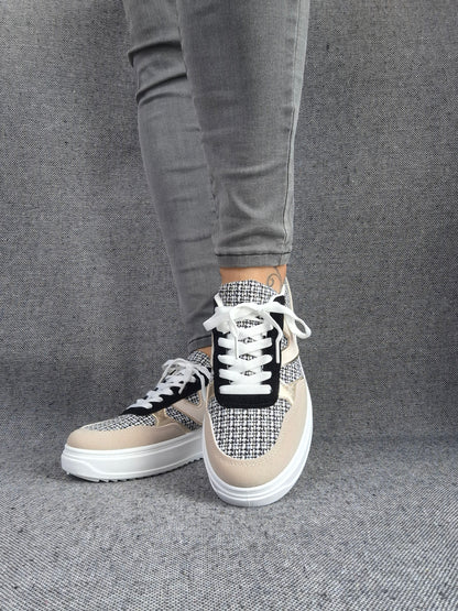 Chaussures baskets noires et blanches en tweed style converse