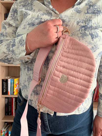 Sac Banane Rose Irisé Brillant - Texture Lumineuse Cœur Doré Femme