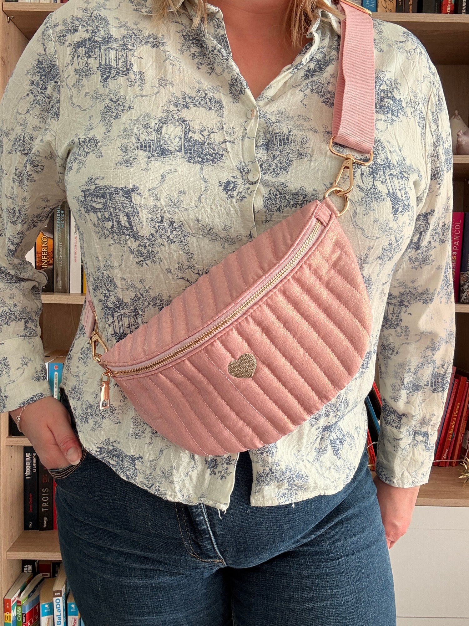 Sac Banane Rose Irisé Brillant - Texture Lumineuse Cœur Doré Femme