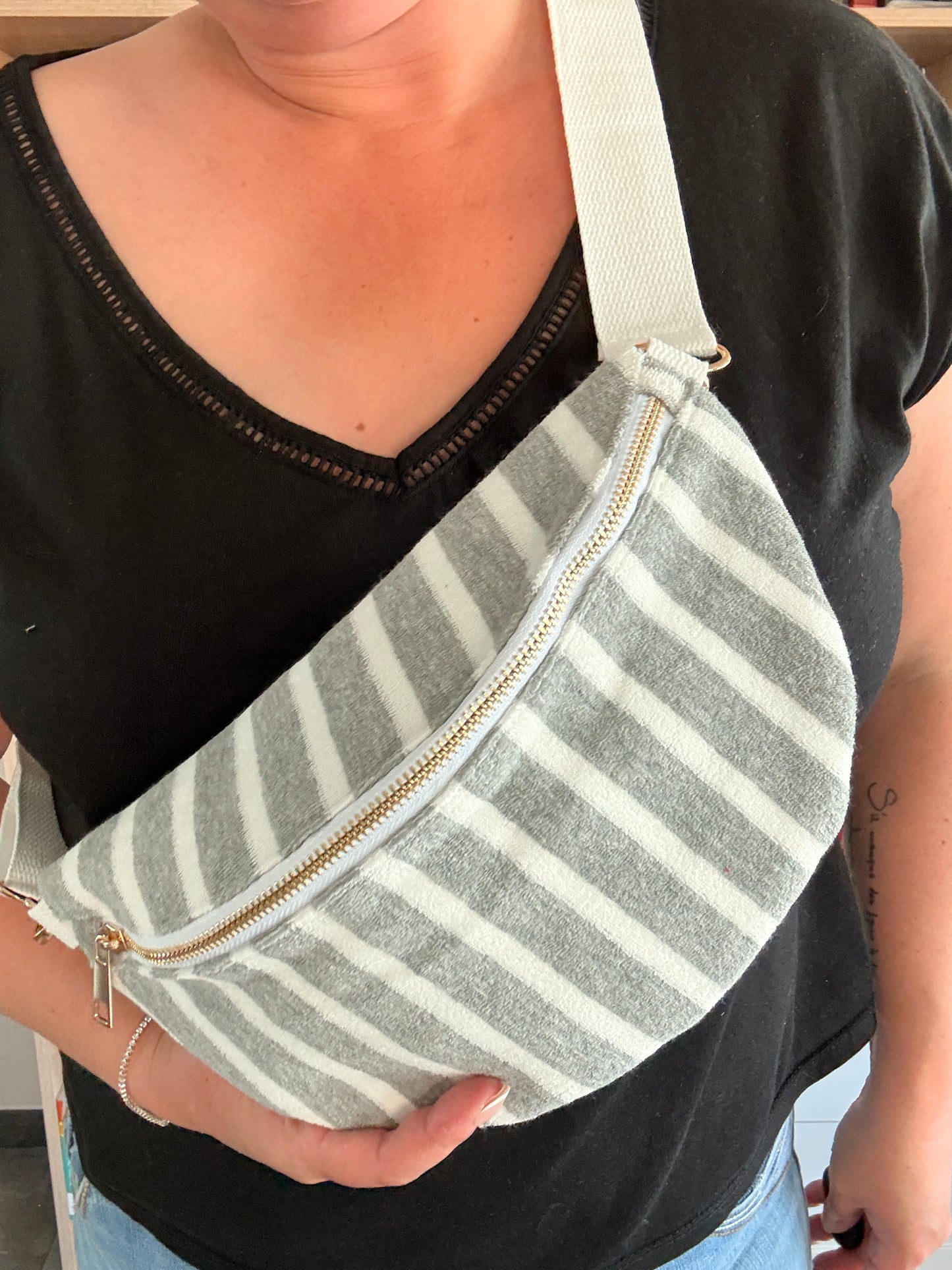 Bandoulière réglable sac banane gris blanc – 3 façons de porter