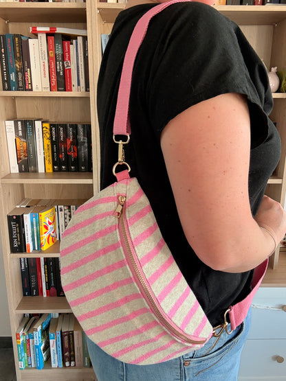 Sac banane éponge rayé rose – vue détail matière et texture