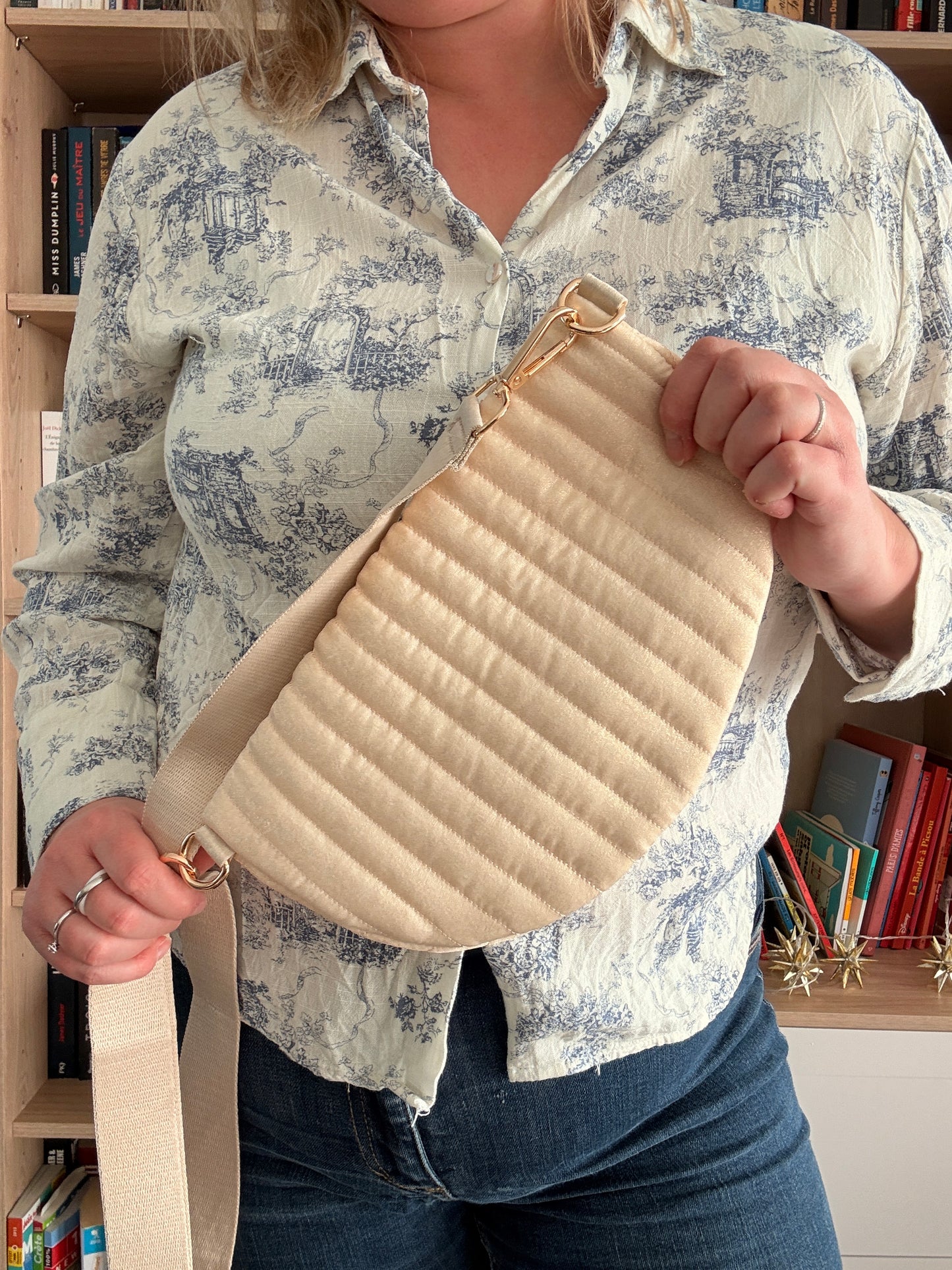 Sac Banane Écru Irisé - Texture Brillante Naturelle Cœur Doré Femme