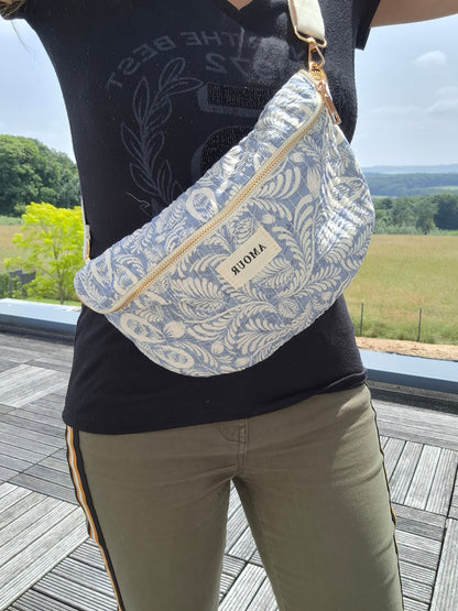 Sac banane en coton matelassé liberty fleuri bleu et creme