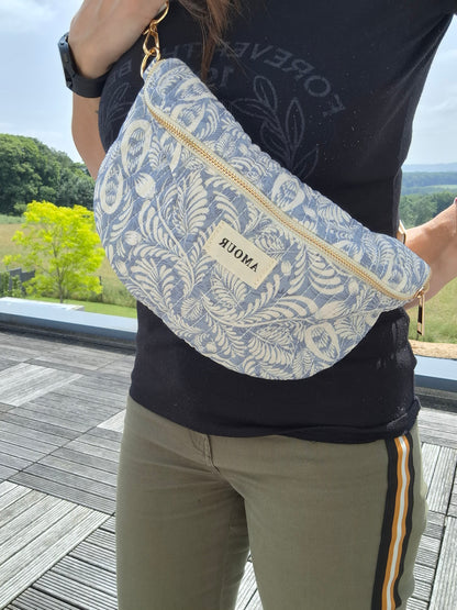 Sac banane en coton matelassé liberty fleuri bleu et creme