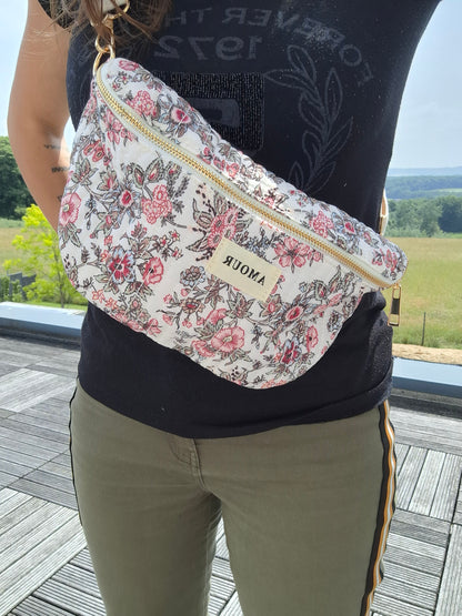 Sac banane en coton matelassé liberty fleuri noir rose creme