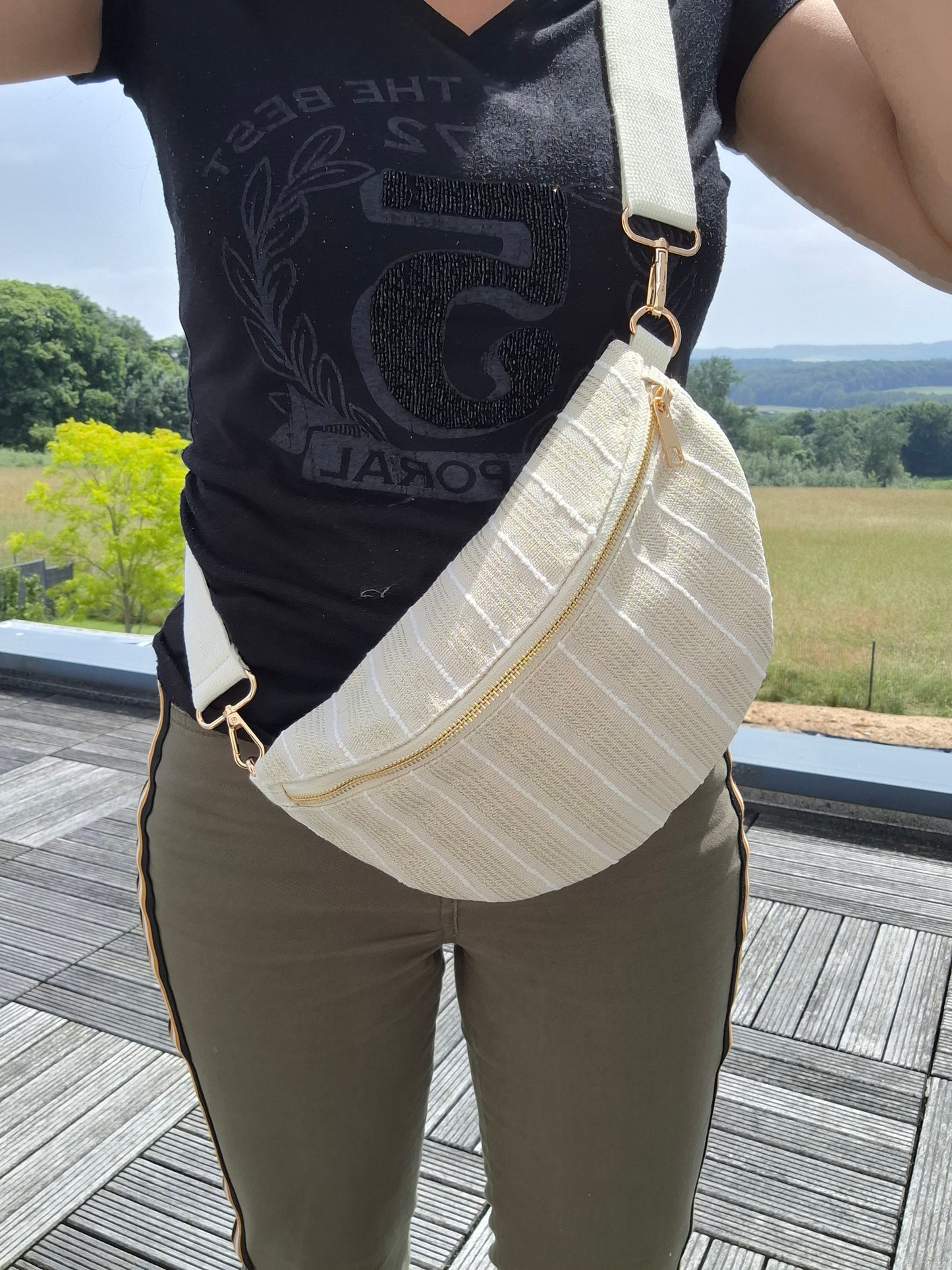 Sac banane en coton tissu bohème beige à rayures blanc doré