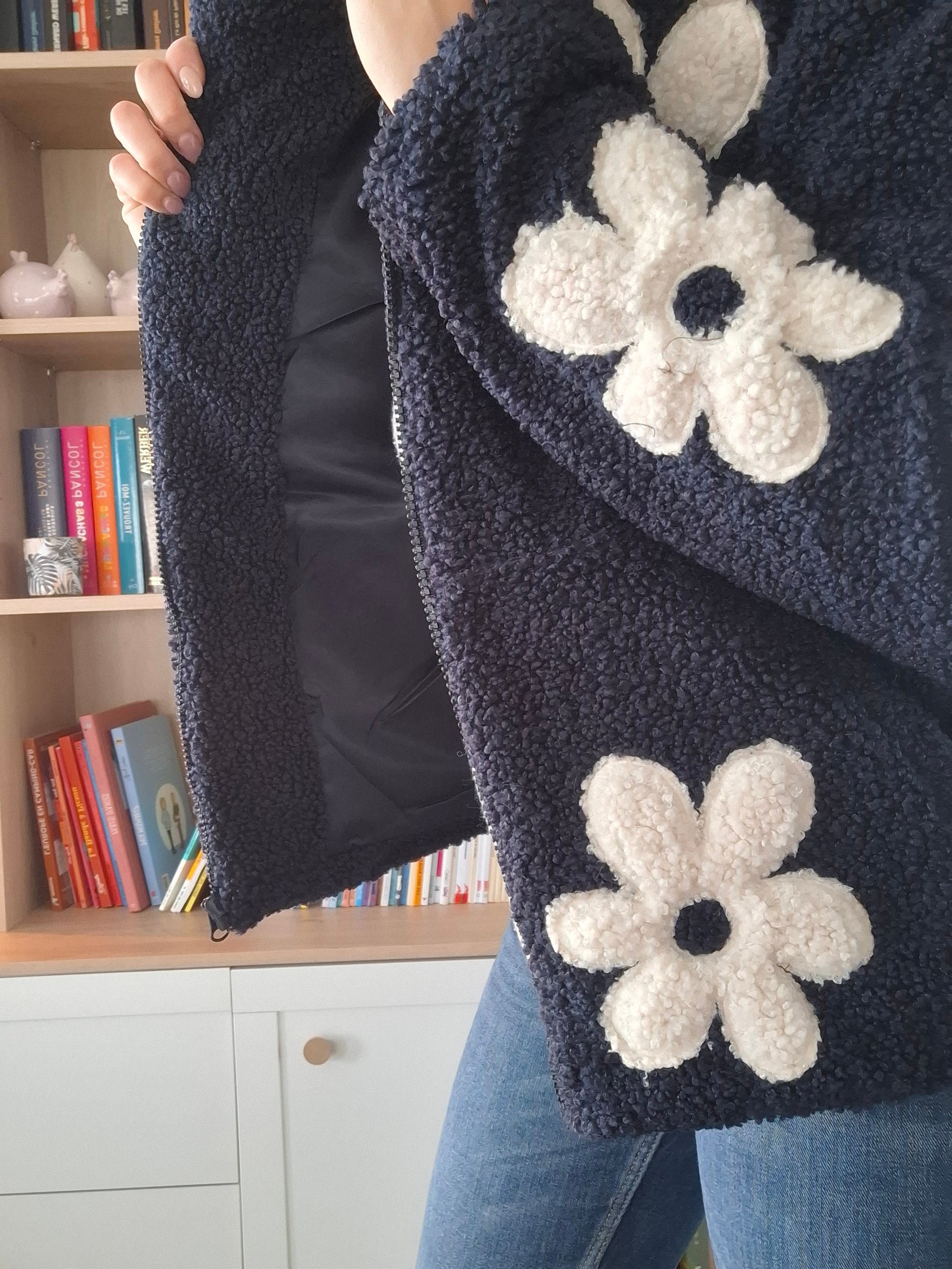 Veste Sherpa Femme Bleu Marine à Motifs Fleurs Laura Jo - Fausse Fourrure Douce