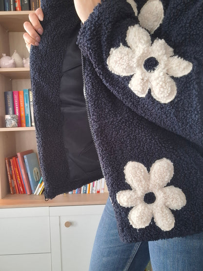 Veste Sherpa Femme Bleu Marine à Motifs Fleurs Laura Jo - Fausse Fourrure Douce