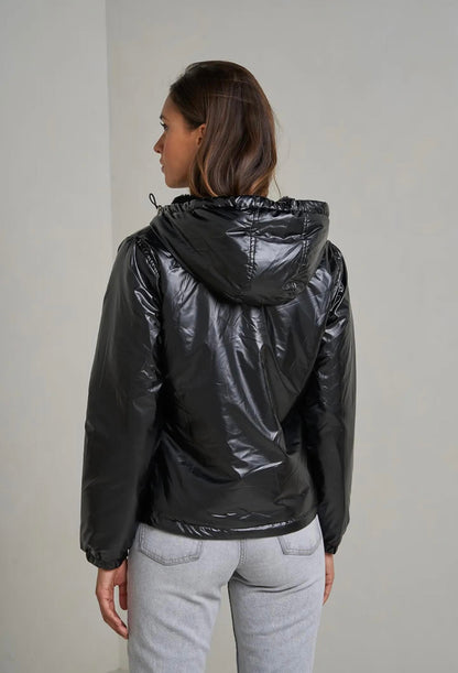 Attrait Paris - Manteau court imperméable fourré noir brillant - Le Petit Placard