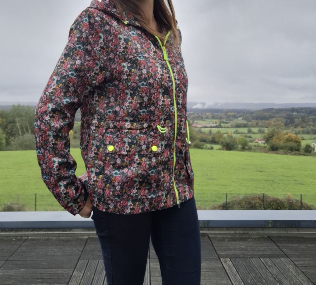 Attrait Paris - Imperméable mi long léger liberty fleuri Attrait Paris