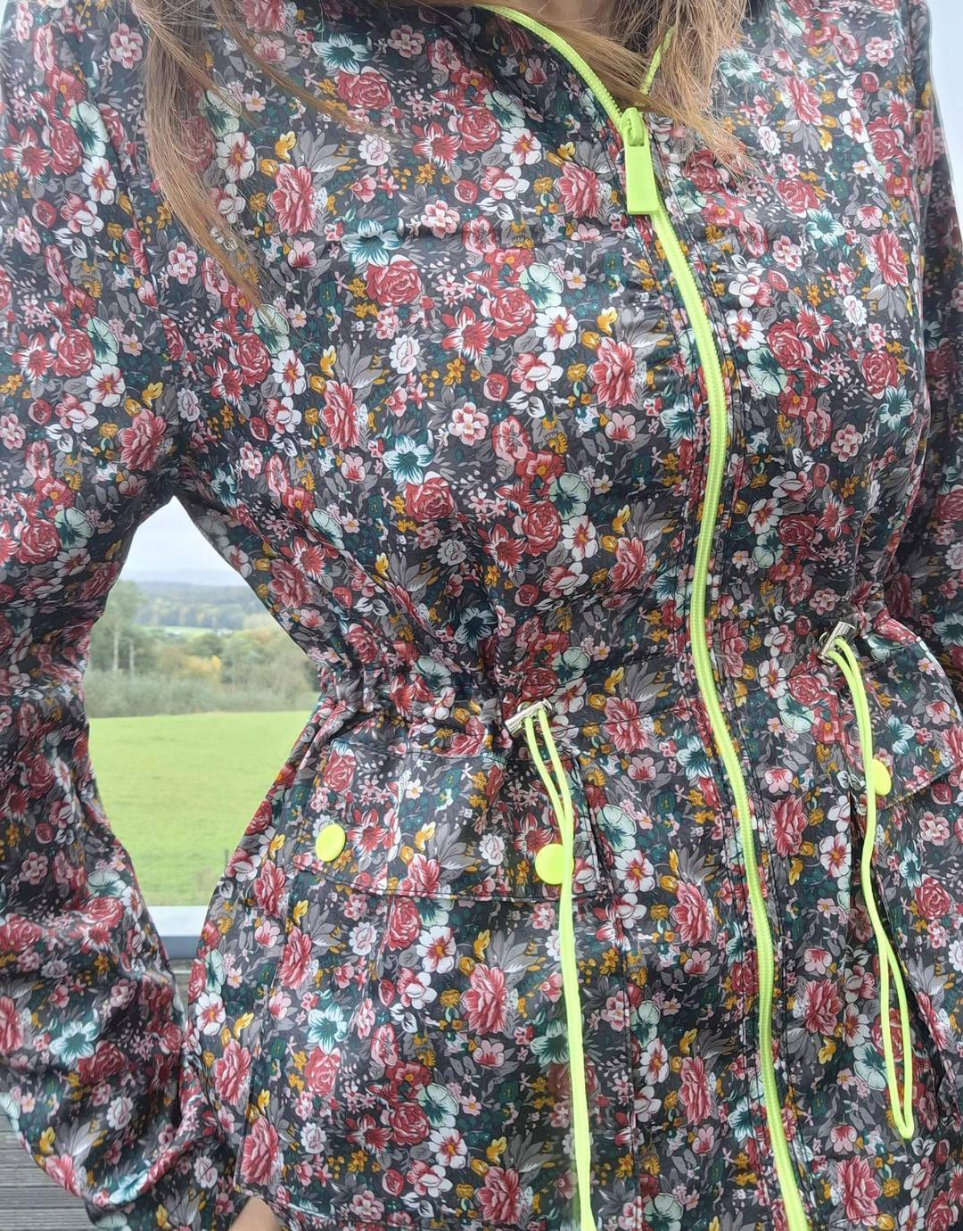 Attrait Paris - Imperméable mi long léger liberty fleuri Attrait Paris