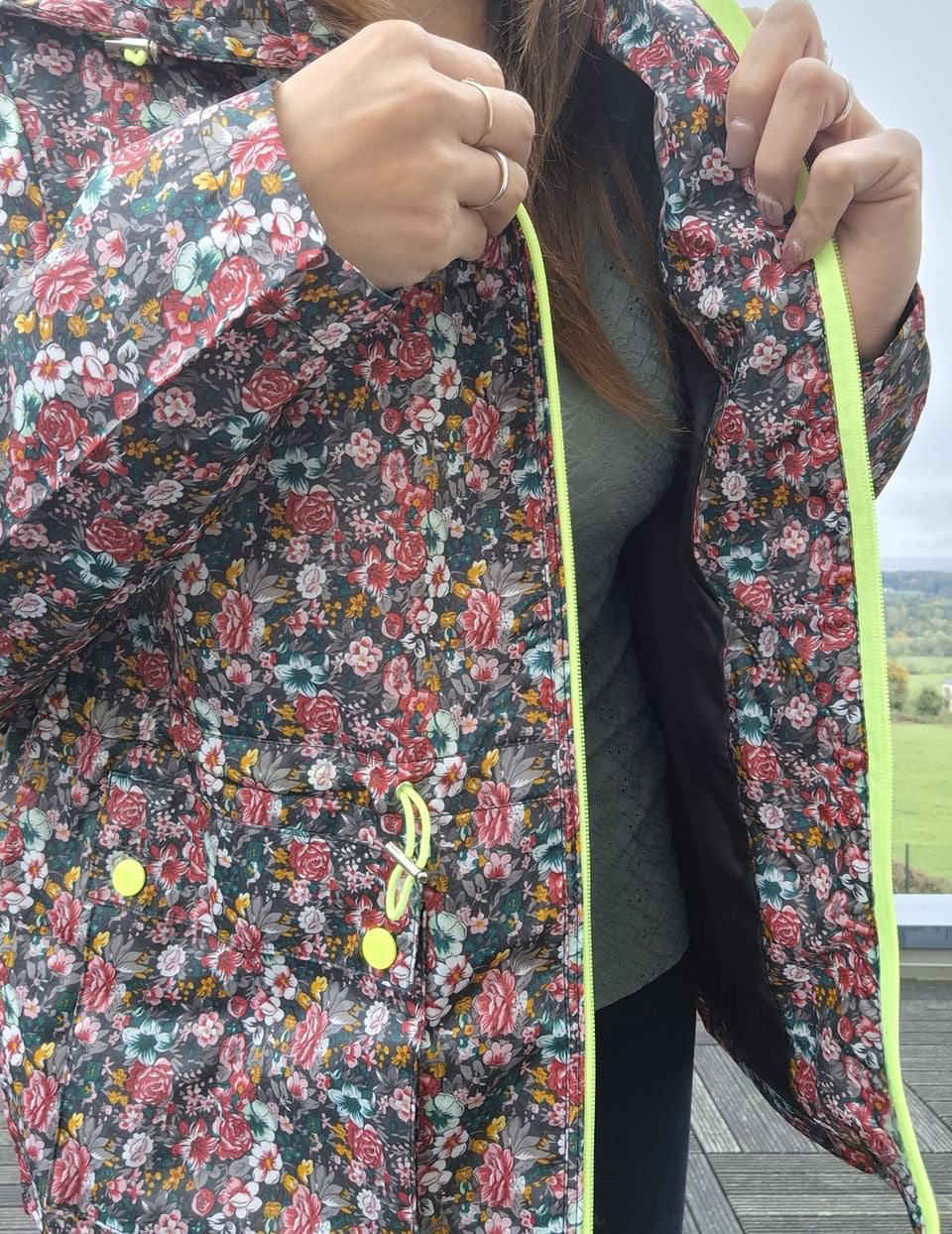 Attrait Paris - Imperméable mi long léger liberty fleuri Attrait Paris
