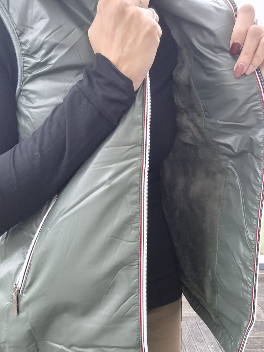 Attrait Paris - Veste sans manche fourré et imperméable avec capuche kaki Attrait Paris
