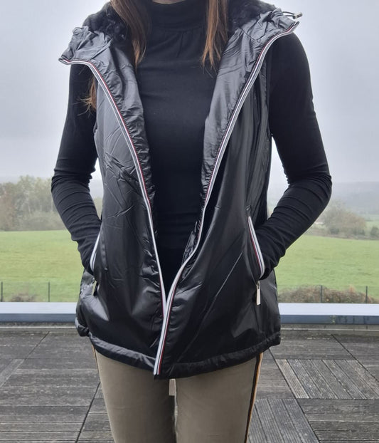 Attrait Paris - Veste sans manche fourré et imperméable avec capuche noir Attrait Paris