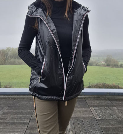 Attrait Paris - Veste sans manche fourré et imperméable avec capuche noir Attrait Paris