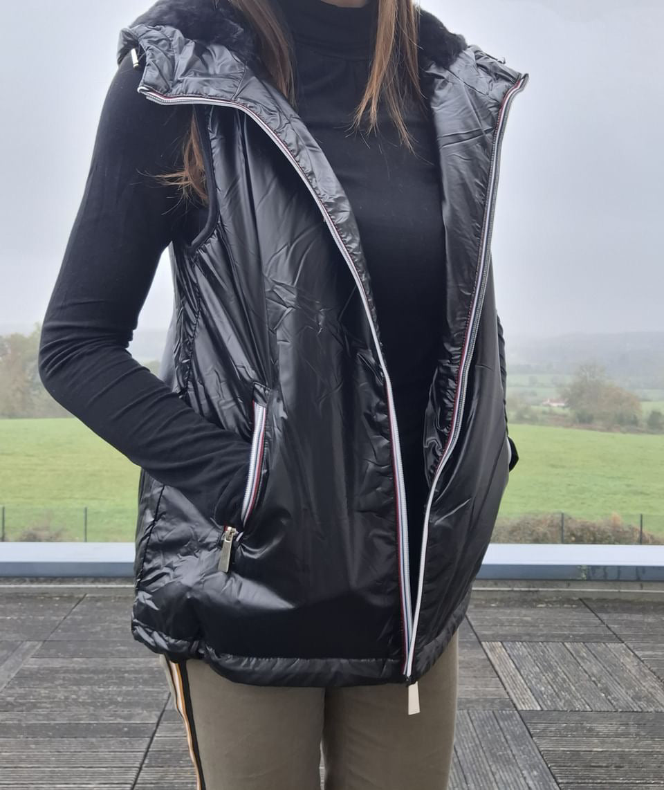 Attrait Paris - Veste sans manche fourré et imperméable avec capuche noir Attrait Paris