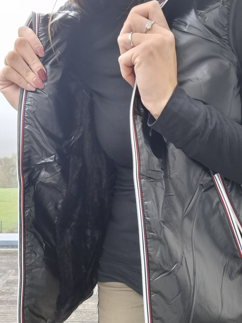 Attrait Paris - Veste sans manche fourré et imperméable avec capuche noir Attrait Paris