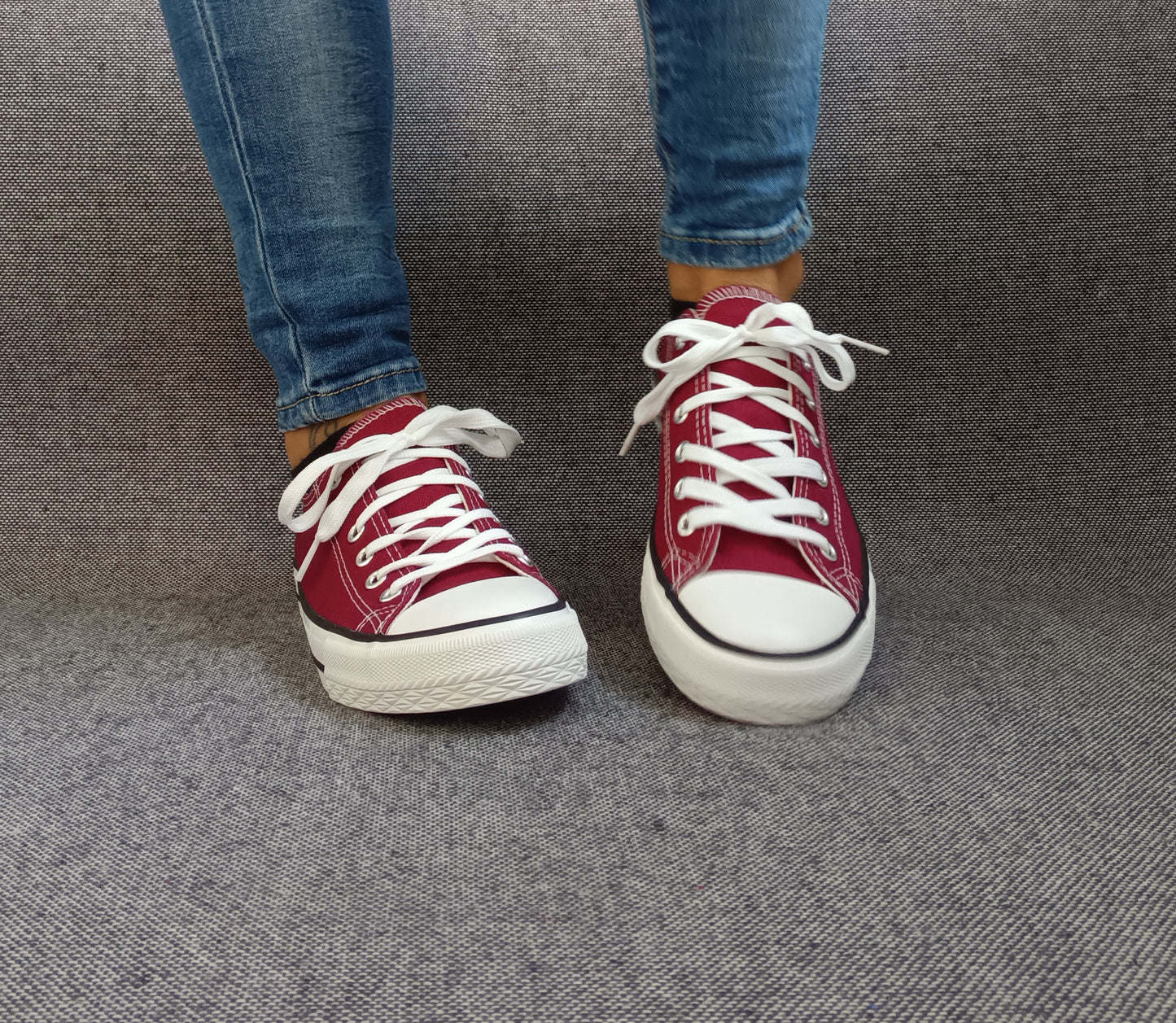 Chaussures baskets basses toile bordeaux style Converse