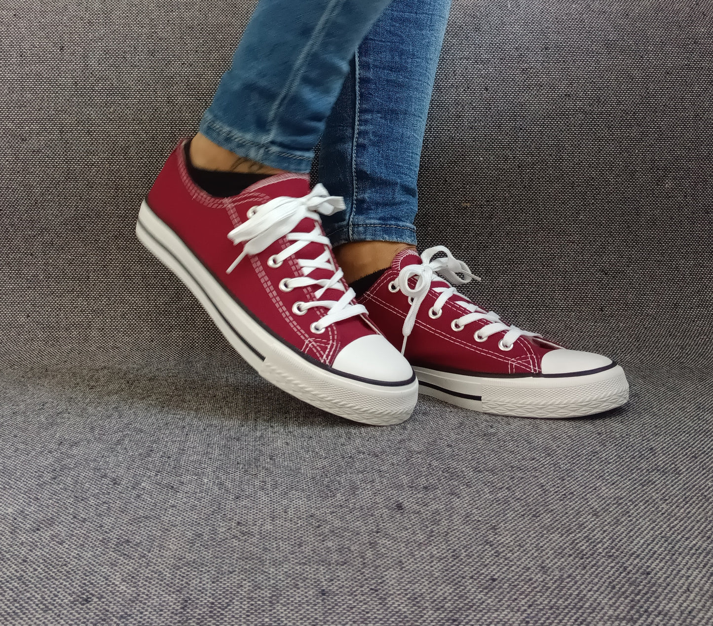 Chaussures baskets basses toile bordeaux style Converse