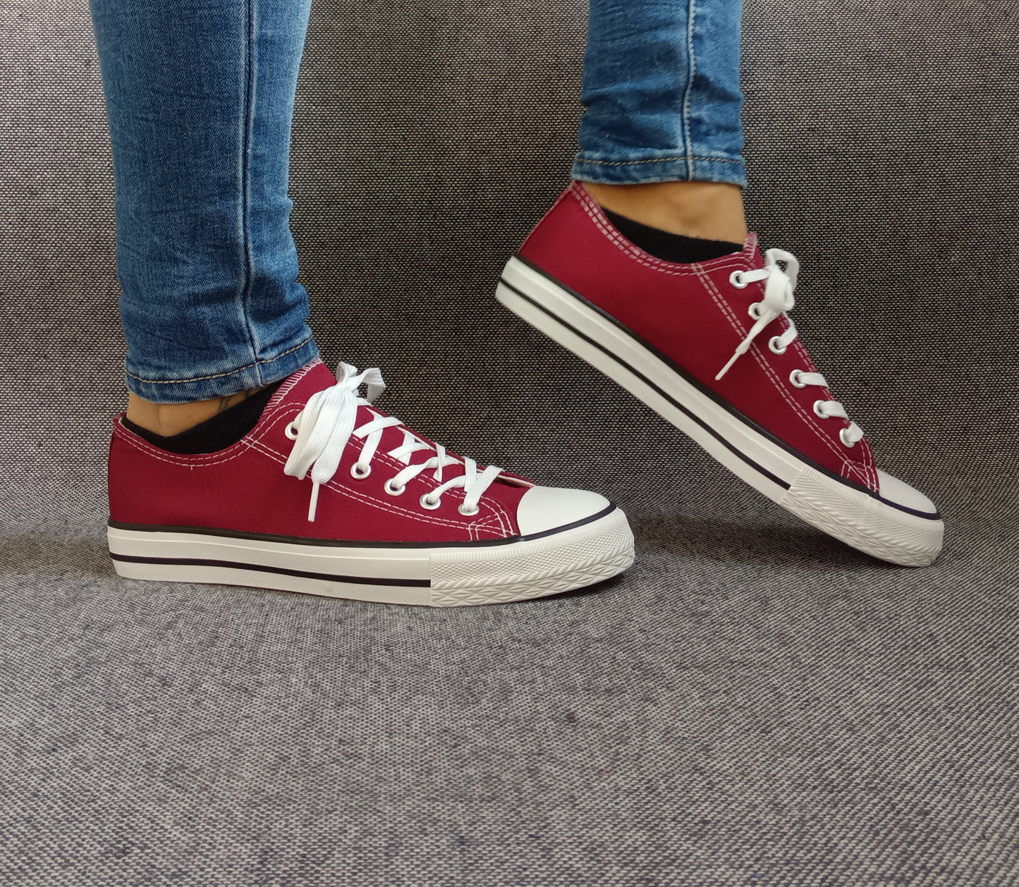 Chaussures baskets basses toile bordeaux style Converse