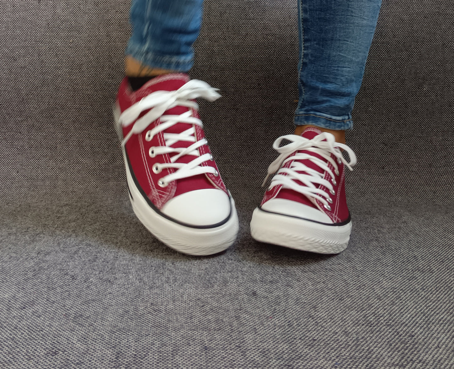 Chaussures baskets basses toile bordeaux style Converse