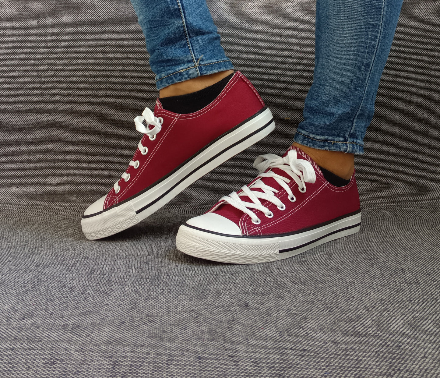 Chaussures baskets basses toile bordeaux style Converse