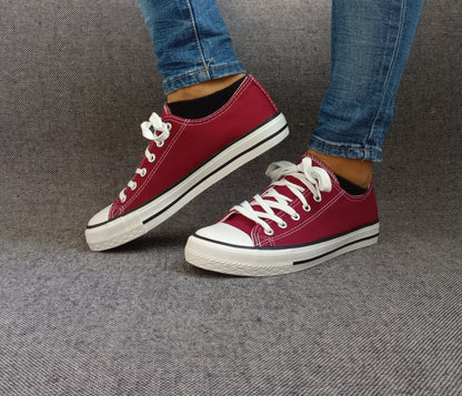 Chaussures baskets basses toile bordeaux style Converse