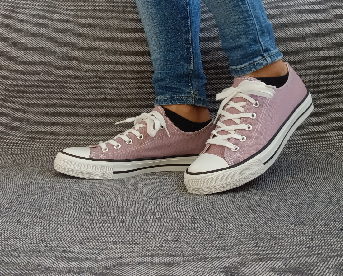 Chaussures baskets basses toile violet style Converse