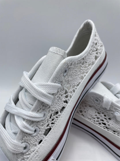 Baskets à dentelle blanche basse en tissu style Converse - Le Petit Placard