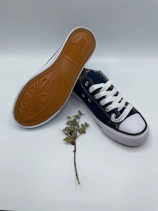 Baskets basses bleu marine et blanc type converse - Le Petit Placard