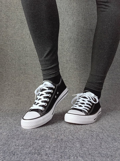 Baskets basses noir et blanc type converse - Le Petit Placard