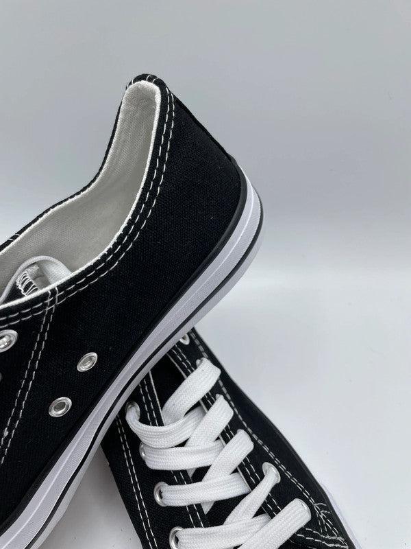 Baskets basses noir et blanc type converse - Le Petit Placard