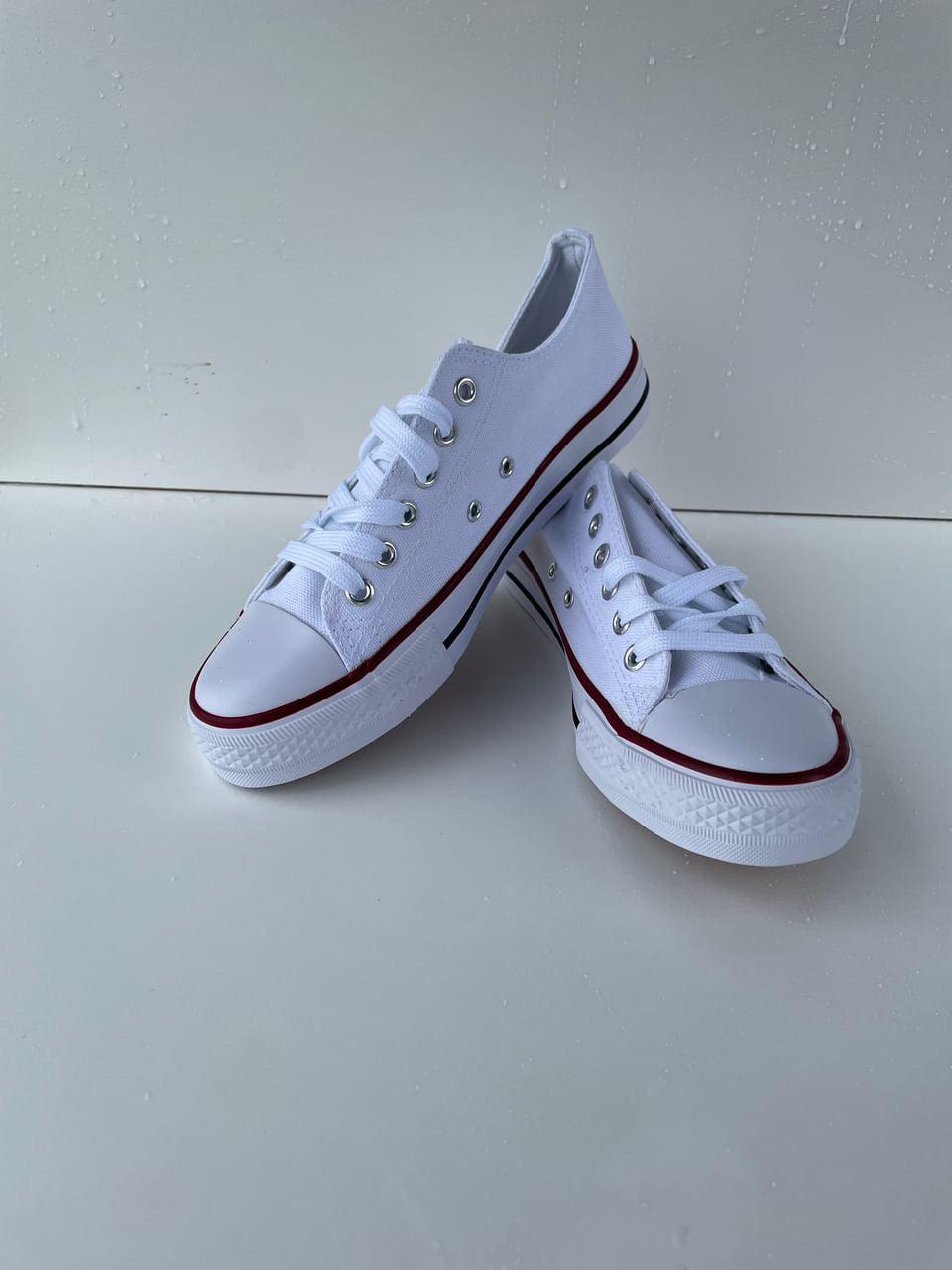 Baskets basses toile blanche style Converse - Le Petit Placard