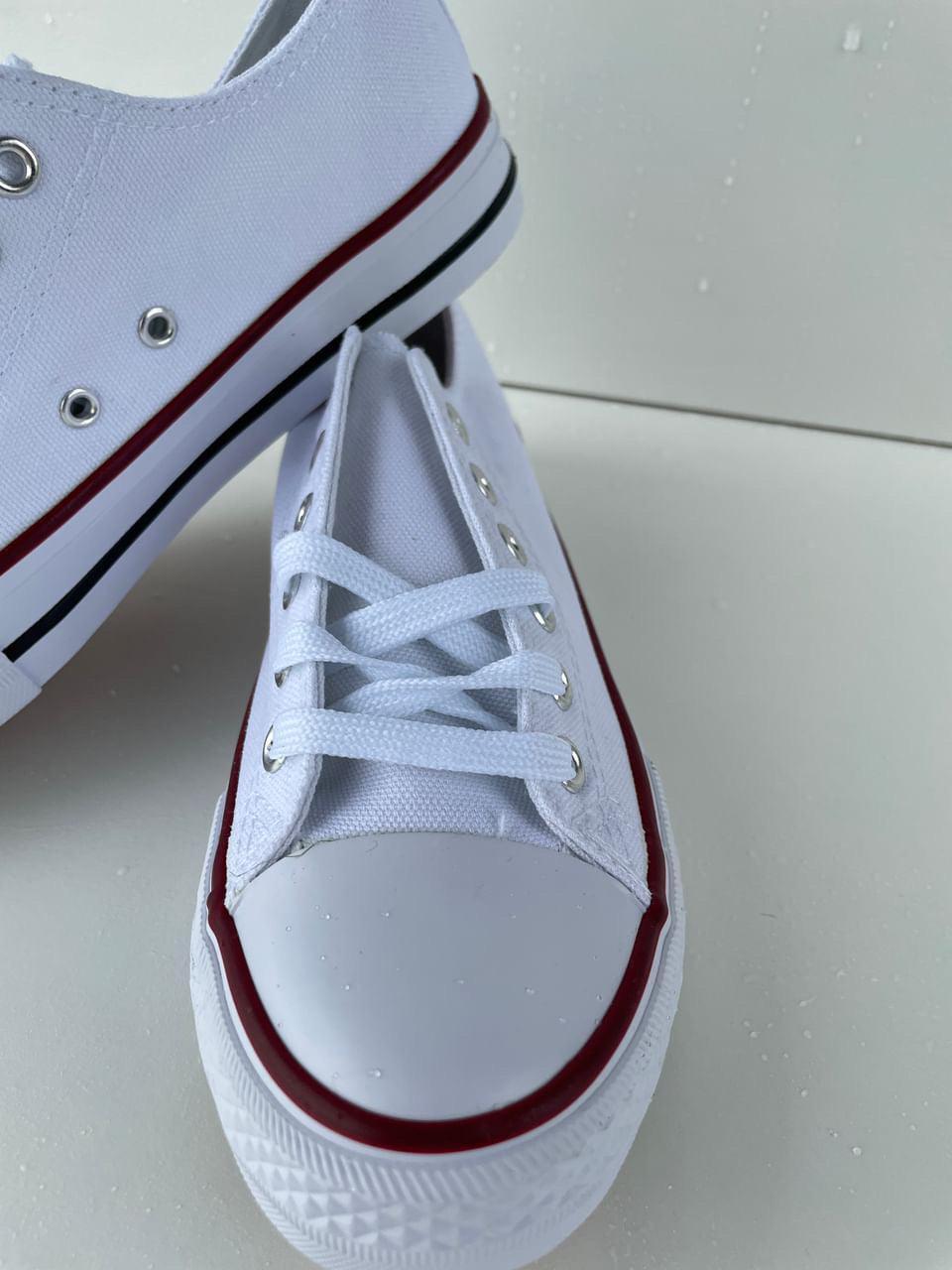 Baskets basses toile blanche style Converse - Le Petit Placard