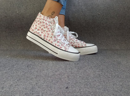 Baskets hautes motifs liberty fleurs roses en tissu type converse - Le Petit Placard