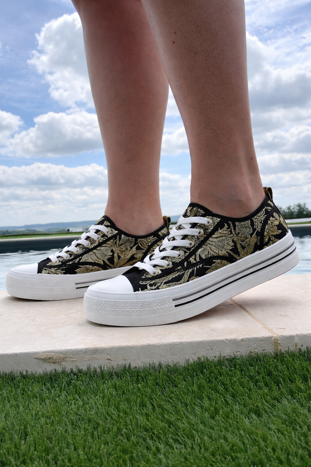 Zapatillas Bajas Negro Dorado Mujer - Estilo Converse Lona