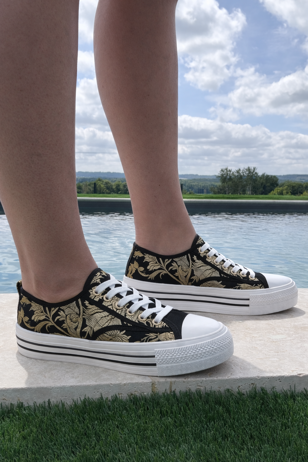 Zapatillas Bajas Negro Dorado Mujer - Estilo Converse Lona