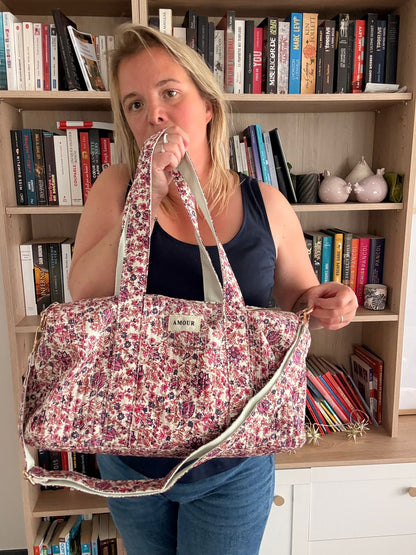 Sac Polochon "Amour" – Coton Matelassé Fleuri Rose & Bordeaux
