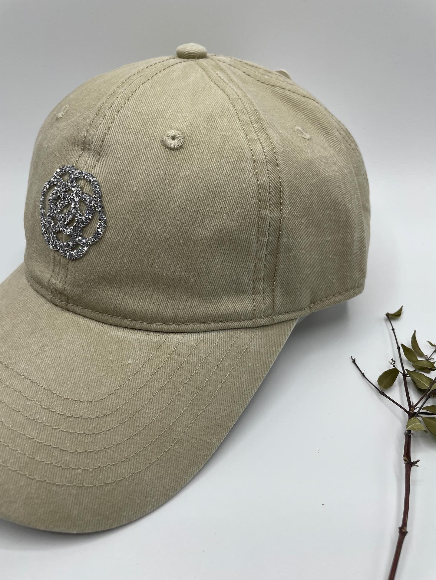 Casquette en coton beige avec logo en strass - Le Petit Placard