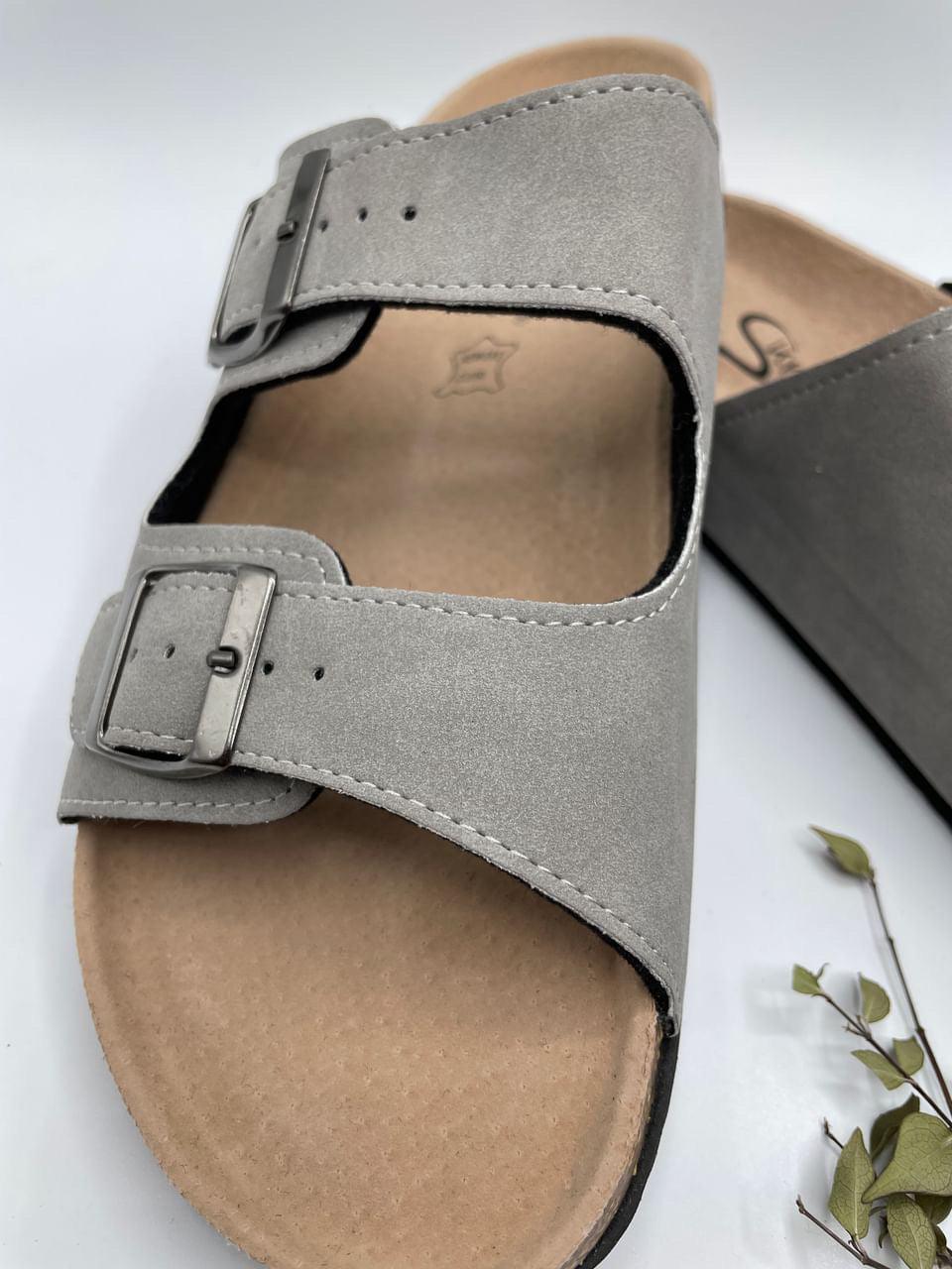 Chaussures sandales intérieur cuir gris style Birkenstock - Le Petit Placard