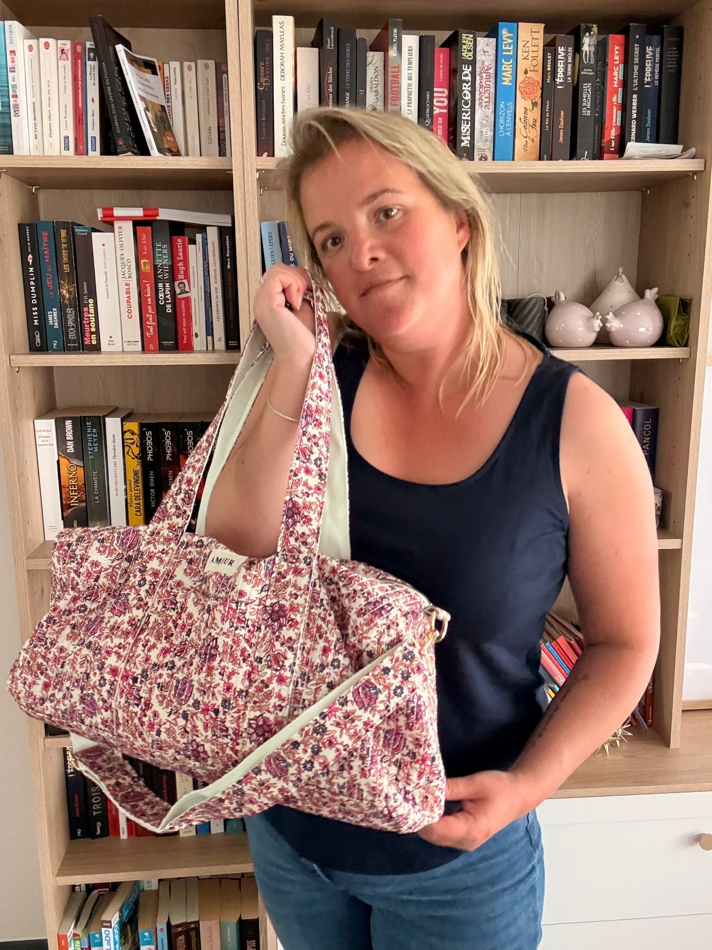 Sac Polochon "Amour" – Coton Matelassé Fleuri Rose & Bordeaux