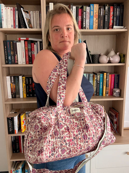 Sac Polochon "Amour" – Coton Matelassé Fleuri Rose & Bordeaux