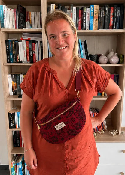 Sac Banane en Coton – Motif Fleuri Bordeaux