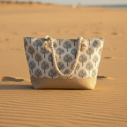 Sac de plage blanc motifs arbres sur fond sable
