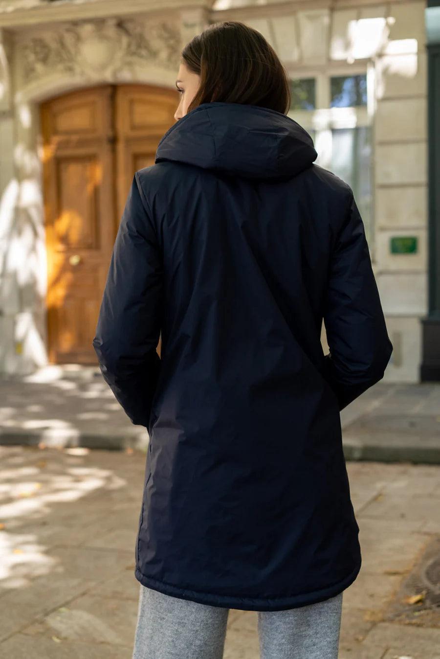 Imperméable long doublé en fausse fourrure cordon tricolore Marque Laura Jo Couleur Bleu Marine - Le Petit Placard