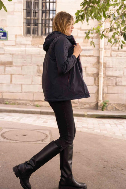 Imperméable mi long doublé en fausse fourrure cordon tricolore Marque Laura Jo Couleur Bleu Marine - Le Petit Placard