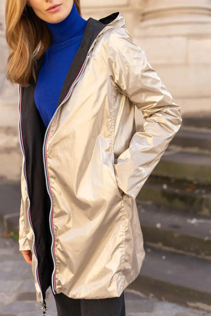 Imperméable réversible long noir et doré avec capuche, manteau Laura Jo, tissu imperméable, look élégant et pratique.