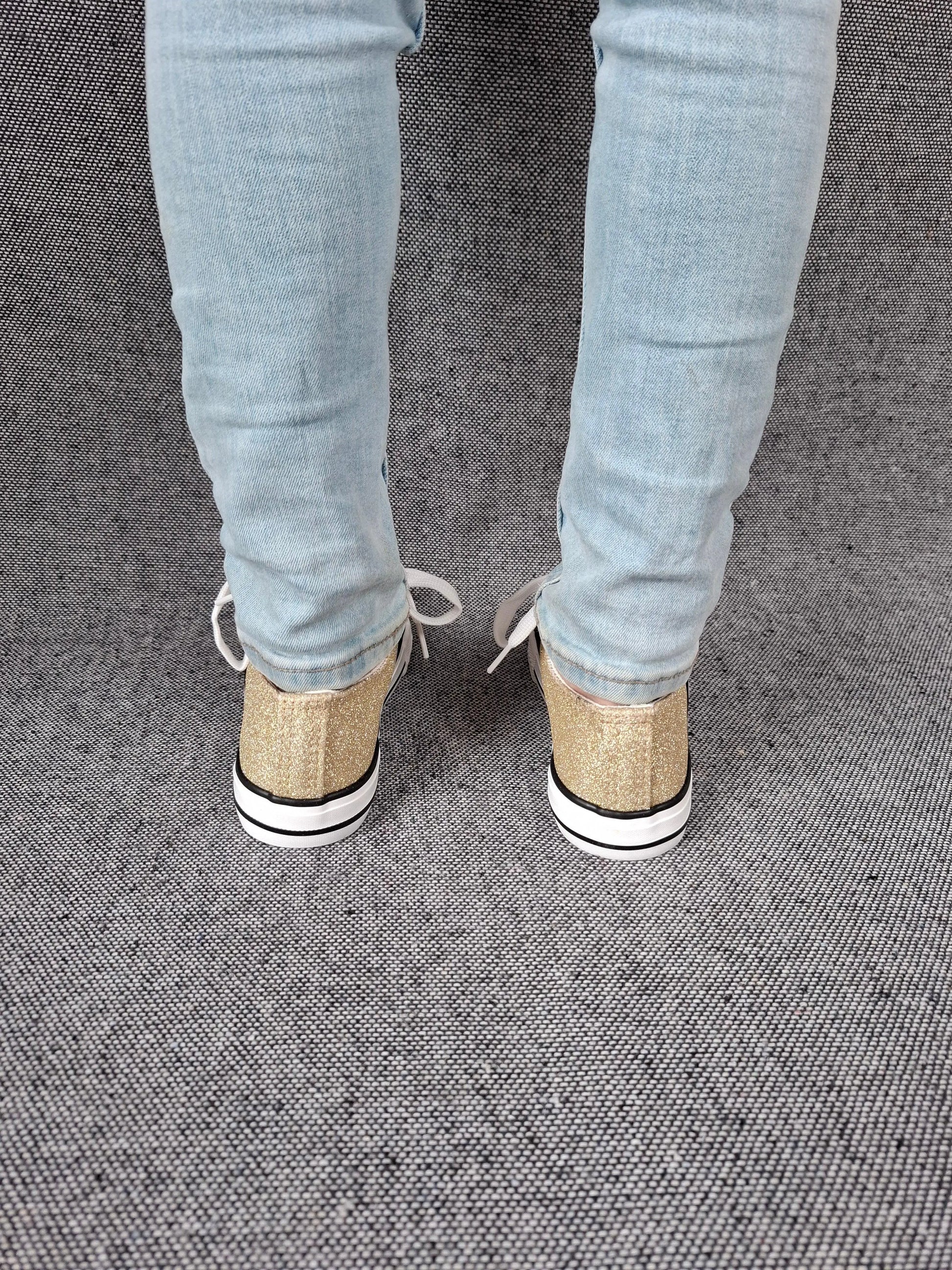 Chaussures baskets en toile paillettes gold - Enfant Le Petit Placard